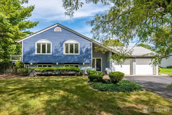 -7 Gentore Court, Edison, NJ 08820