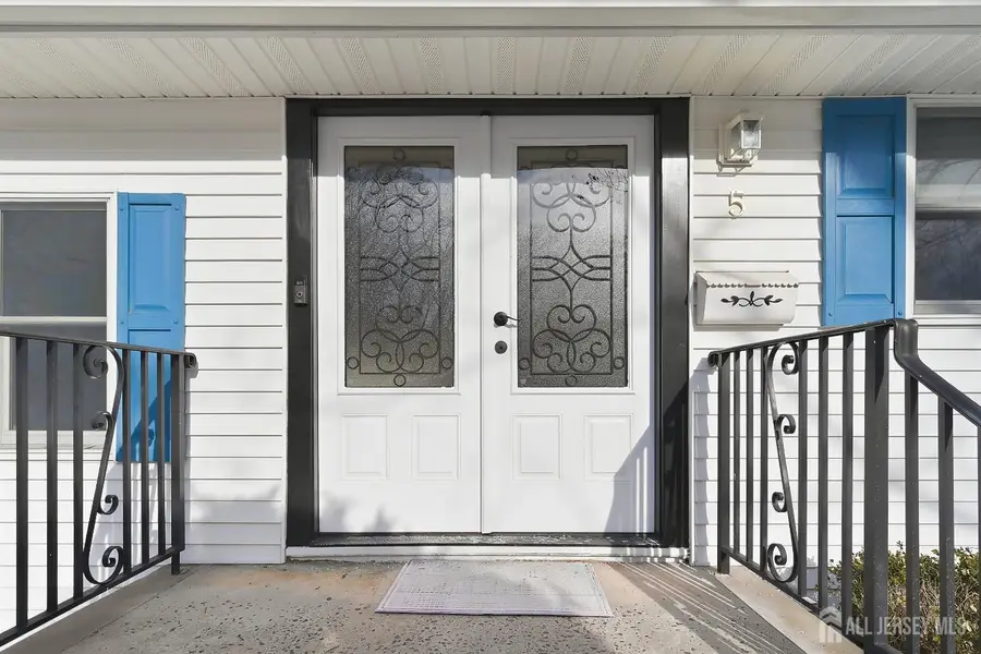 -5 Sandalwood Drive, East Brunswick, NJ 08816 - #3