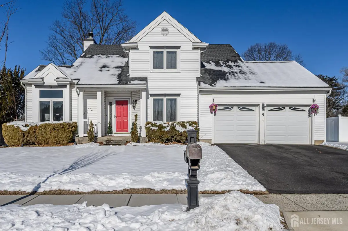 -5 Cherrywood Drive, Piscataway, NJ 08854 - Image #1