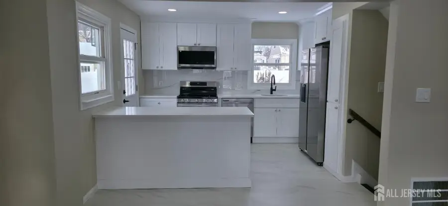 -22 Robin Place, Sayreville, NJ 08859 - Image #3