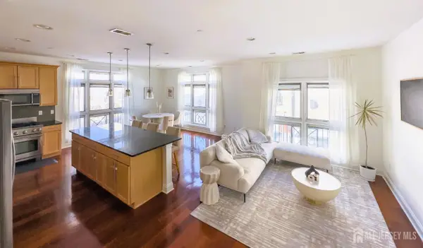 -2035 Route 33 #204, Robbinsville, NJ 08691