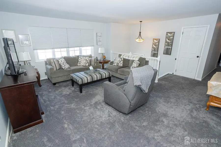 -10 Lapa Court, Sayreville, NJ 08859 - Image #2