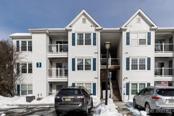 -734 Waterford Drive, Edison, NJ 08817