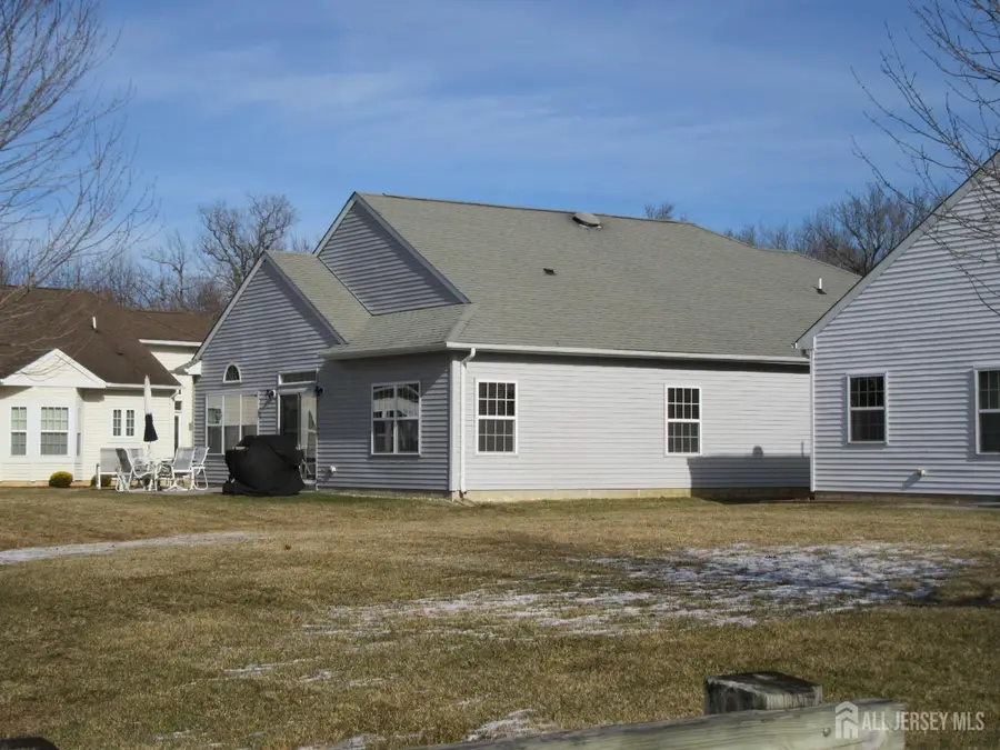 -125 Fontaine Court, Monroe, NJ 08831 - Image #2