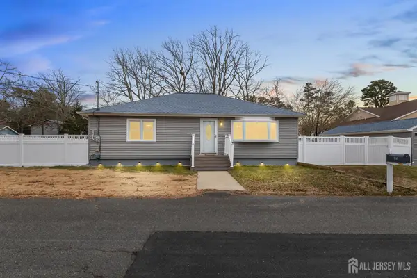 -105 Shodda Street, Lacey, NJ 08731