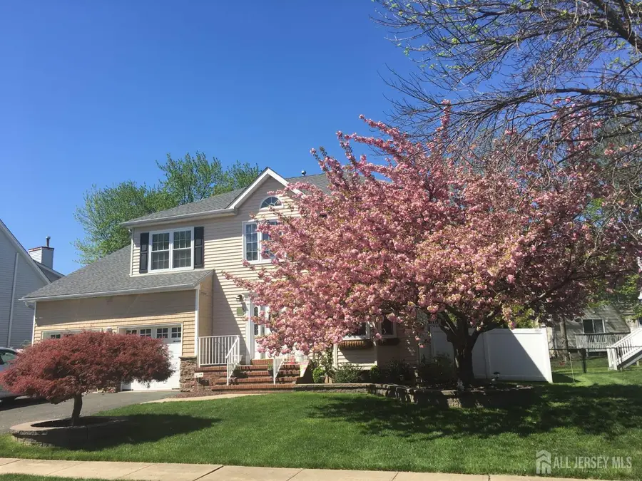 -6 Brittany Way, Kendall Park, NJ 08824 - Image #2