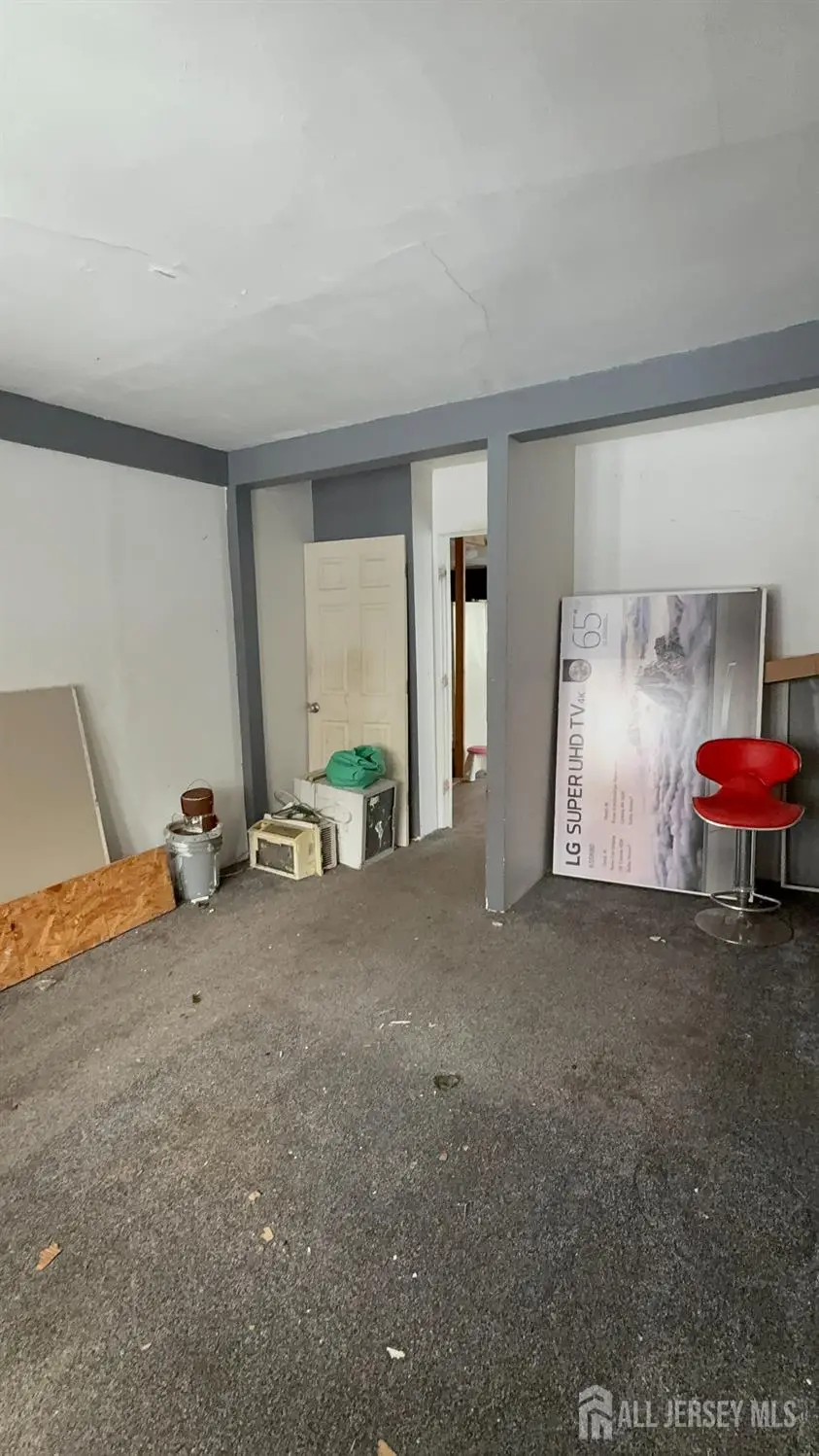 -39 W 40th Street, Bayonne, NJ 07002 - Image #2