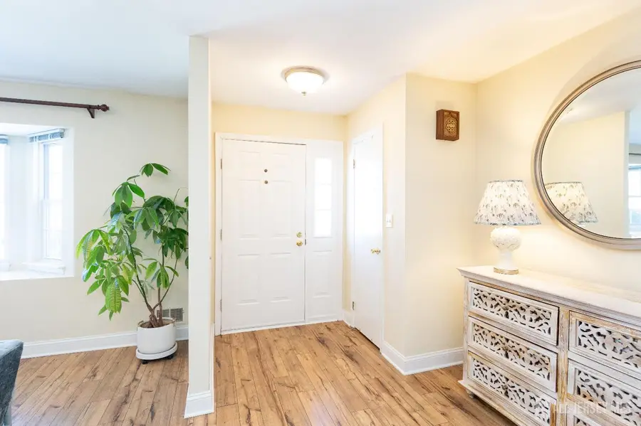 -9 Sturbridge Drive W, Piscataway, NJ 08854 - #3