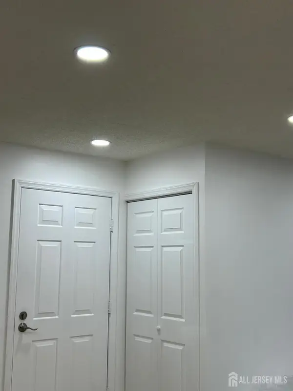 -223 Wycoff Way West Way, East Brunswick, NJ 08816