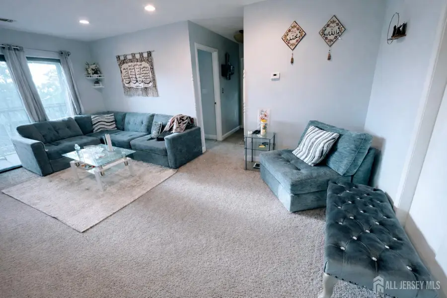 -23-C Powderhorn Court, Woodbridge, NJ 07095 - Image #2