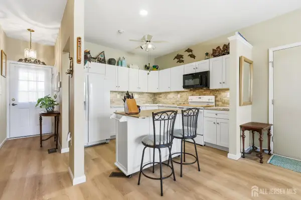 -13-D Canterbury Drive, Monroe, NJ 08831