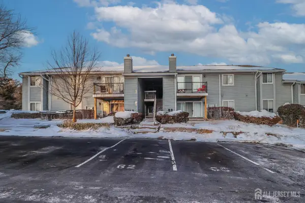 -62 Haverhill Place, Franklin, NJ 08873