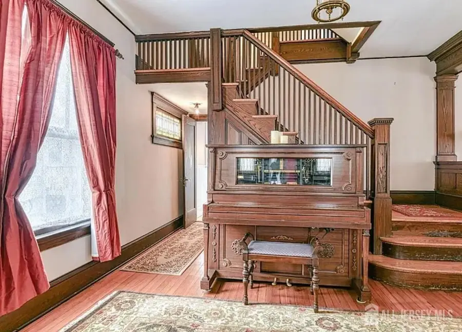 -5 Llewellyn Place, New Brunswick, NJ 08901 - Image #2