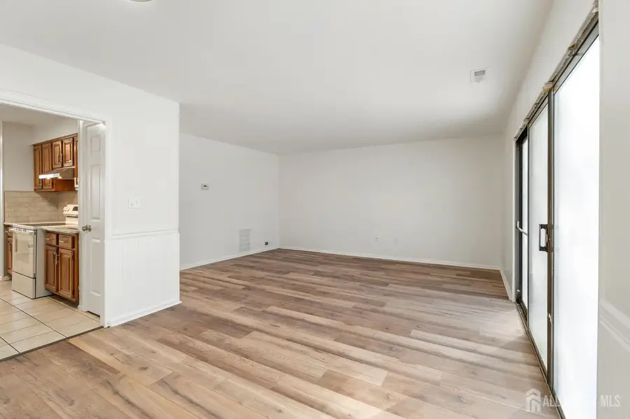 -127 Hampton Court, Somerset, NJ 08873 - #3