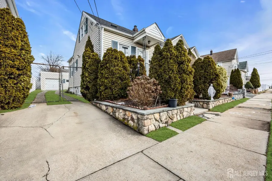 -16 Sharot Street, Carteret, NJ 07008 - #2