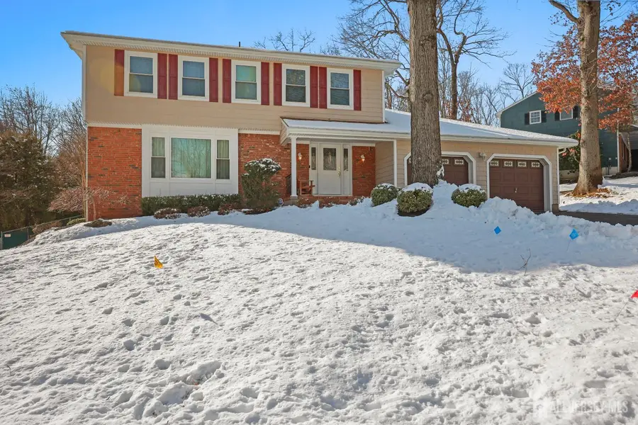 -18 Apache Court, East Brunswick, NJ 08816 - Image #3