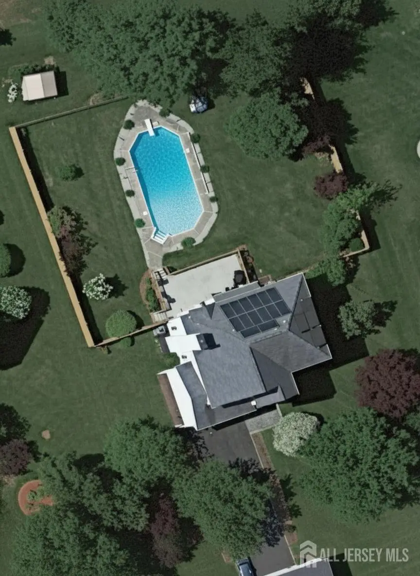 -4 Castle Court, Six Mile Run, NJ 08873 - #2