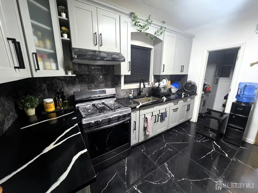 -11 W 12th Street W, Linden, NJ 07036 - #3