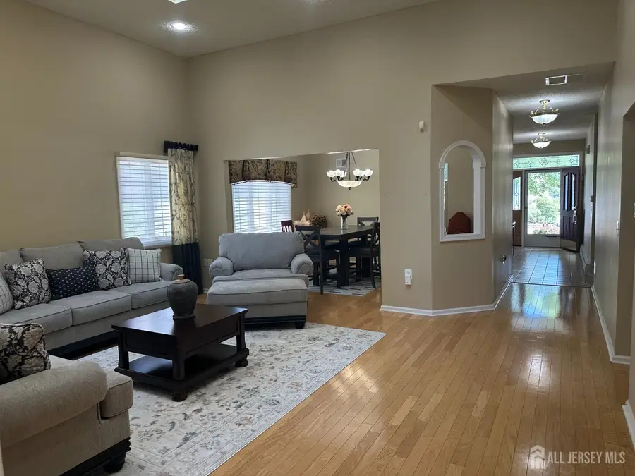 -31 Sherwood Drive, Monroe, NJ 08831 - #2