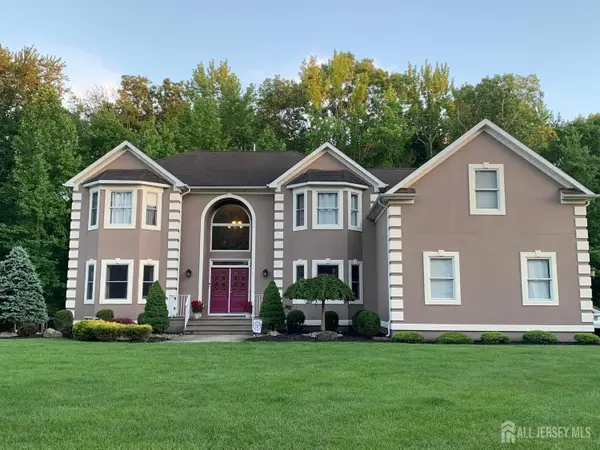 -14 Yosemite Court, Old Bridge, NJ 08857