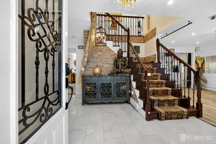 -112 W Willow Street W, Colonia, NJ 07067 - #2