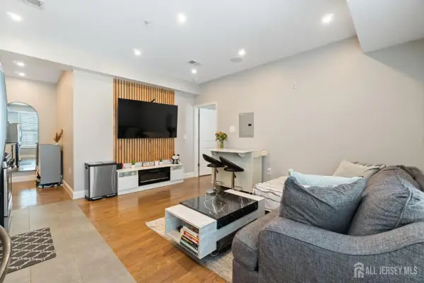 -16 Troy Street #201, Jersey City, NJ 07307