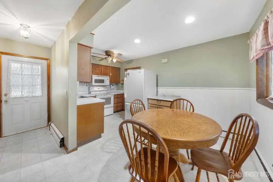 -40 South Grove Avenue, Hopelawn, NJ 08861 - #3