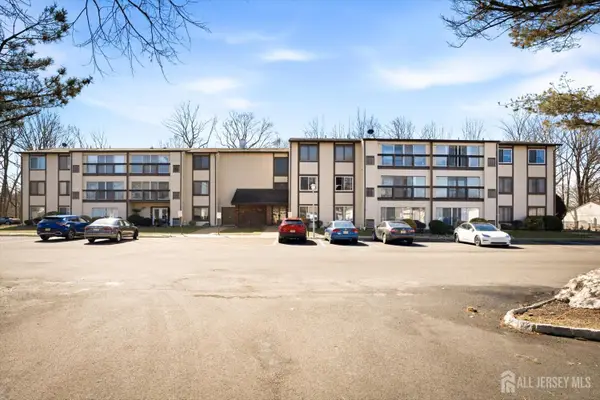 -277 Crosse Drive #3E, Monroe, NJ 08831