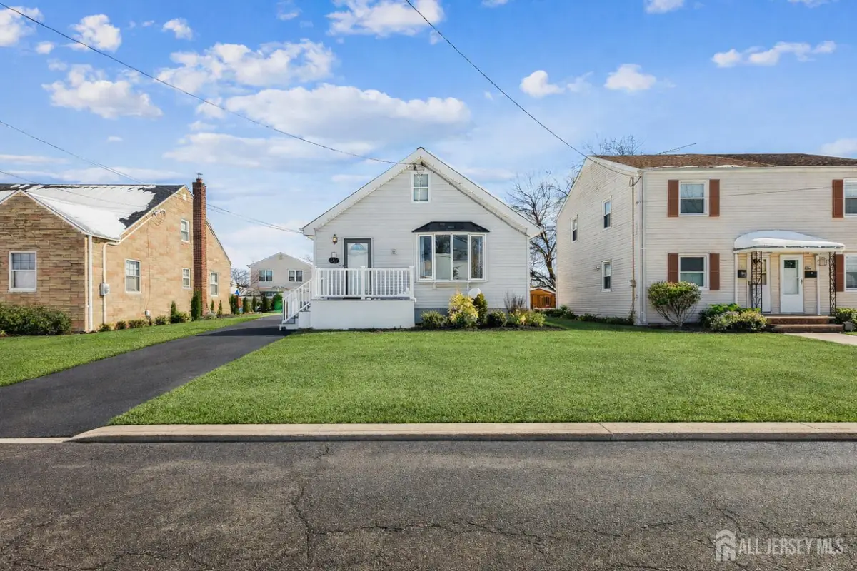 -584 Garden Avenue, Woodbridge, NJ 07095 - #1