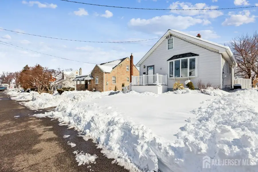 -584 Garden Avenue, Woodbridge, NJ 07095 - #3