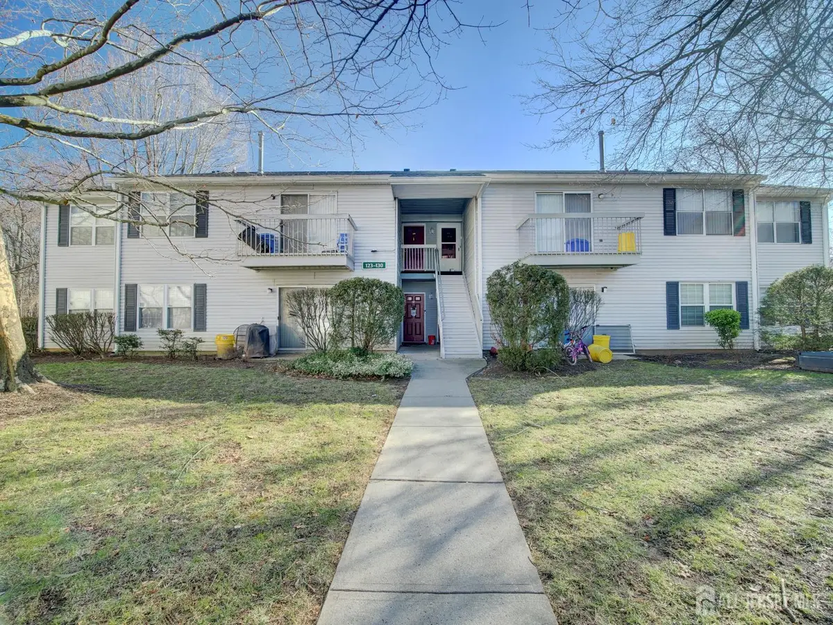 -130 Applegate Lane, East Brunswick, NJ 08816 - #1