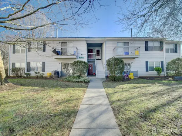 -130 Applegate Lane, East Brunswick, NJ 08816