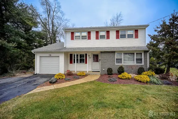 -21 Warren Drive, Old Bridge, NJ 08857
