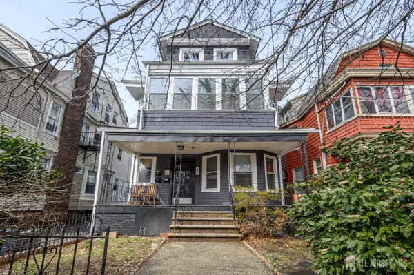 -1053 Hunterdon Street, Newark, NJ 07112