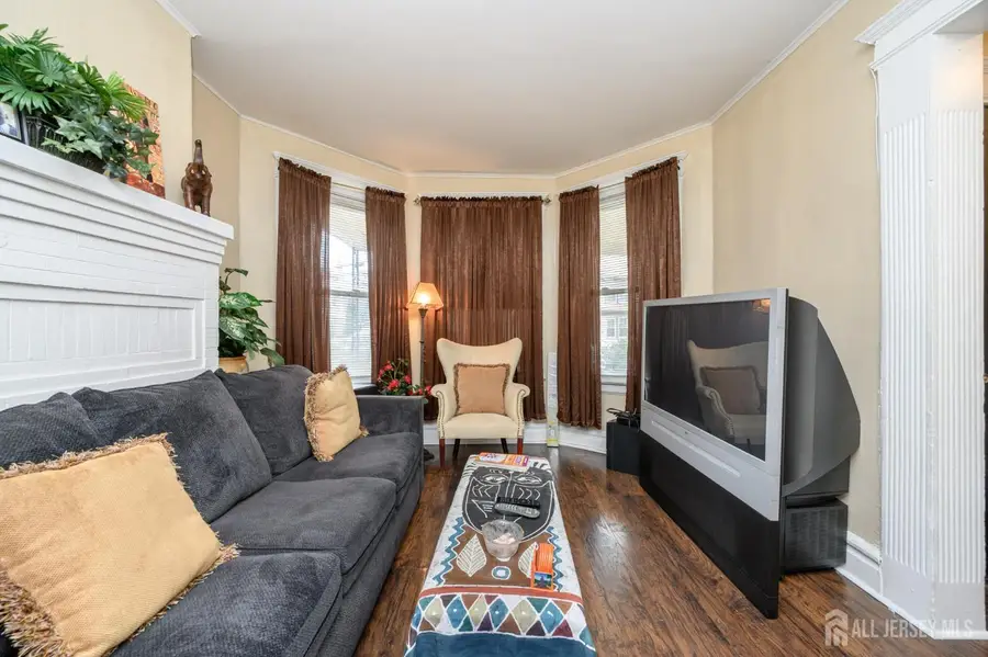 -1053 Hunterdon Street, Newark, NJ 07112 - #3