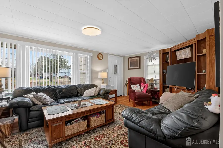 -196 Girard Avenue, Somerset, NJ 08873 - #3