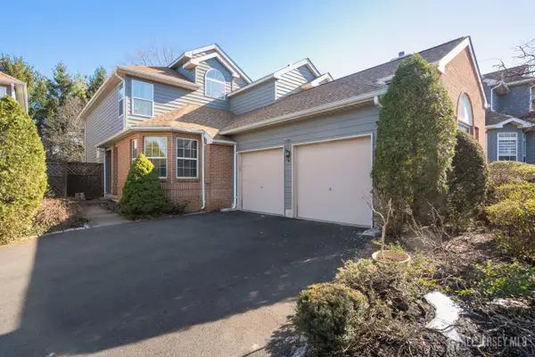 -32 Inverness Court, Monroe, NJ 08831