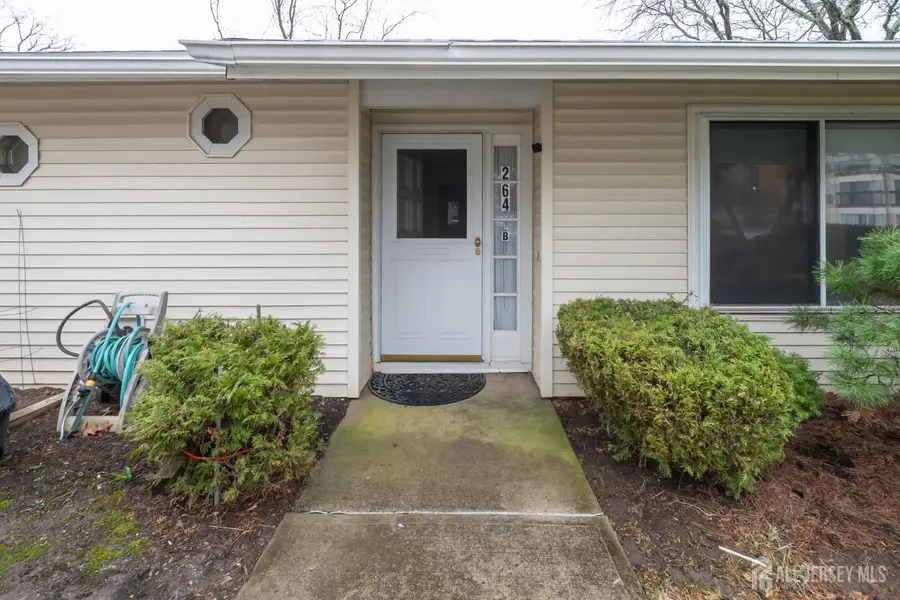 -264-B Crosse Drive, Monroe, NJ 08831 - #2