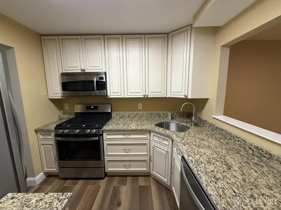 -43 Dallenbach Lane, East Brunswick, NJ 08816 - #3