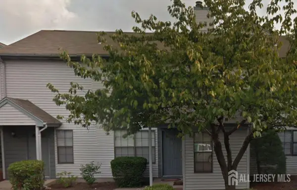 -1901 Woodbridge Commons Way, Iselin, NJ 08830