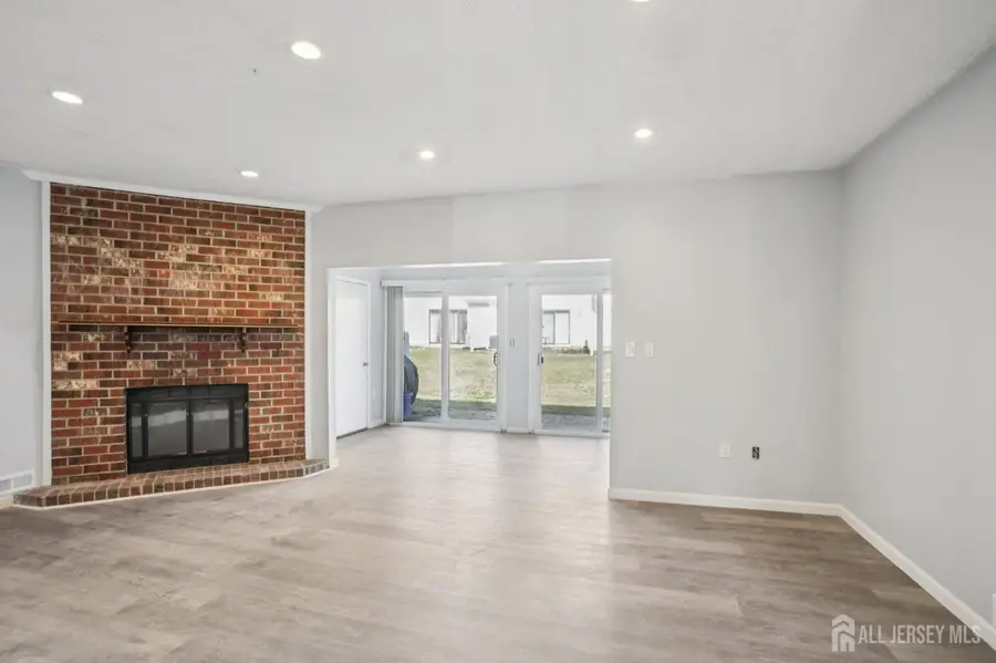 -204 Hampshire Court, Piscataway, NJ 08854 - #3