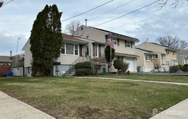 -118 Markowitz Street, Carteret, NJ 07008