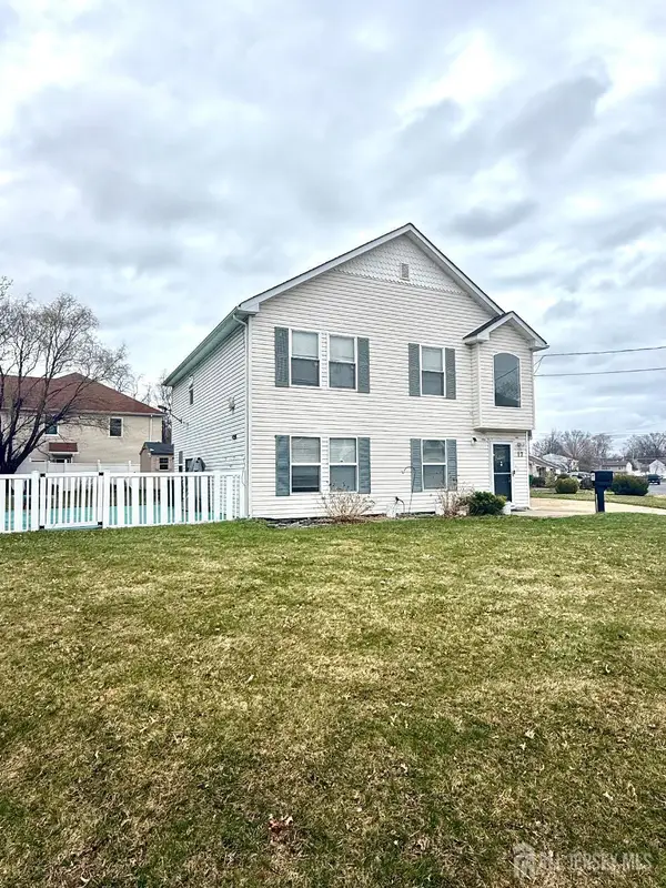 -17 Idlewild Road, Edison, NJ 08817