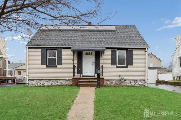 -92 William Street, Carteret, NJ 07008