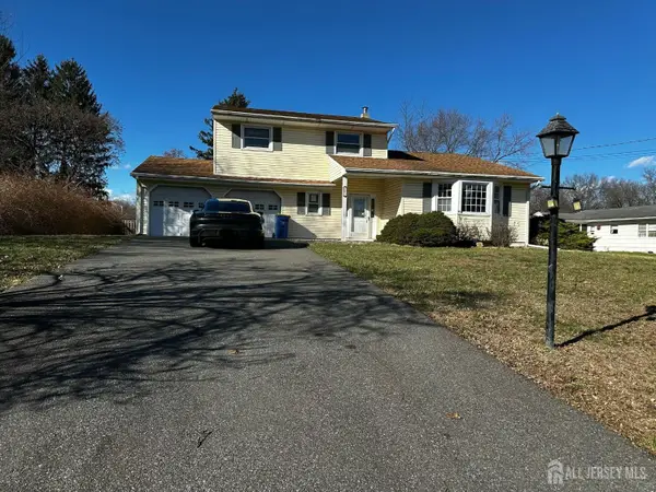 -103 Karen Place, Bridgewater, NJ 08807