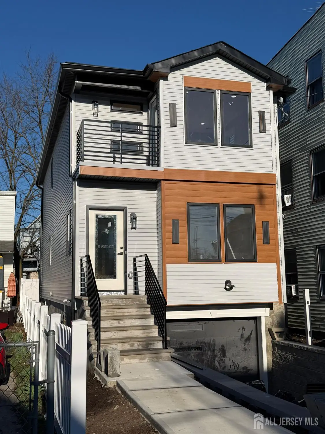 -589 Elizabeth Street, Perth Amboy, NJ 08861 - #1