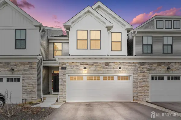 -77 Mustang Drive, Manalapan, NJ 07726