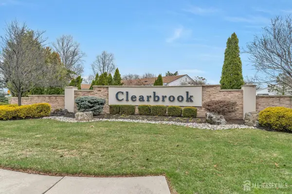 -120 Ironwood Plaza #B, Monroe, NJ 08831