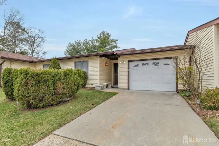 -120 Ironwood Plaza #B, Monroe, NJ 08831 - #2