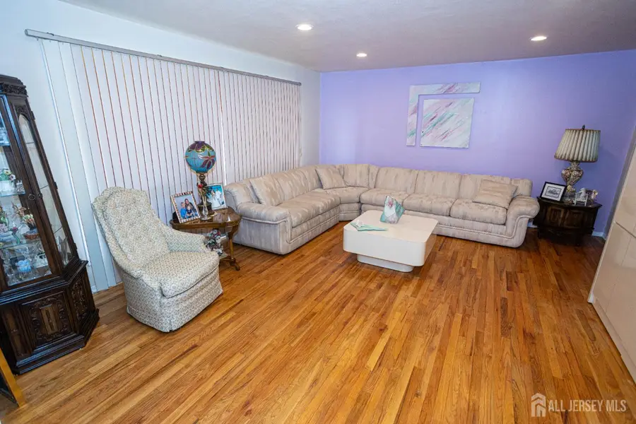 -2 Wisz Place, Sayreville, NJ 08872 - #2